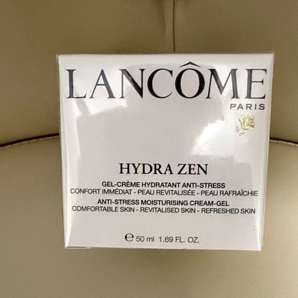 Lancome Hydra Zen Moisturizer - White